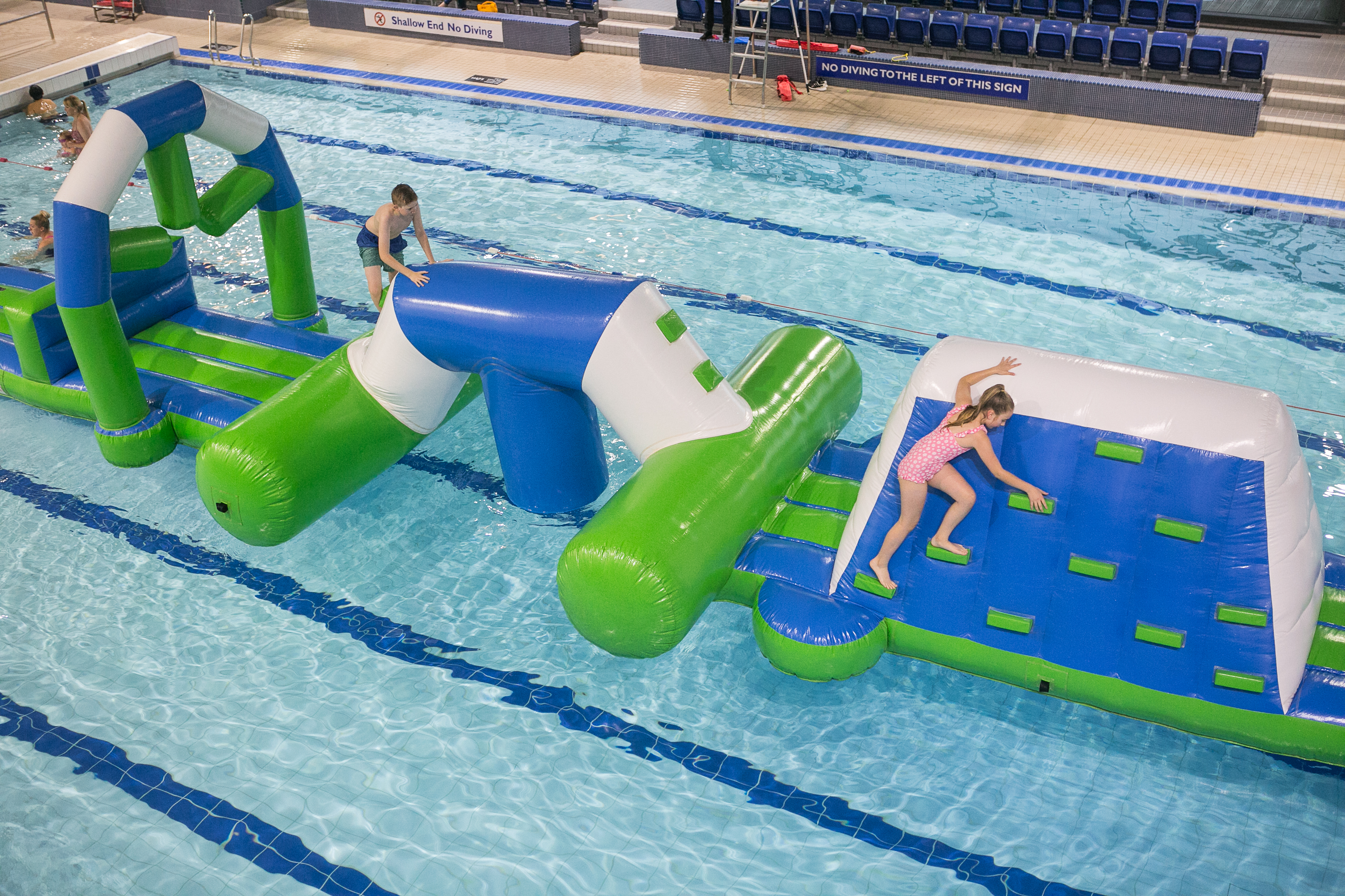 Giant pool inflatable